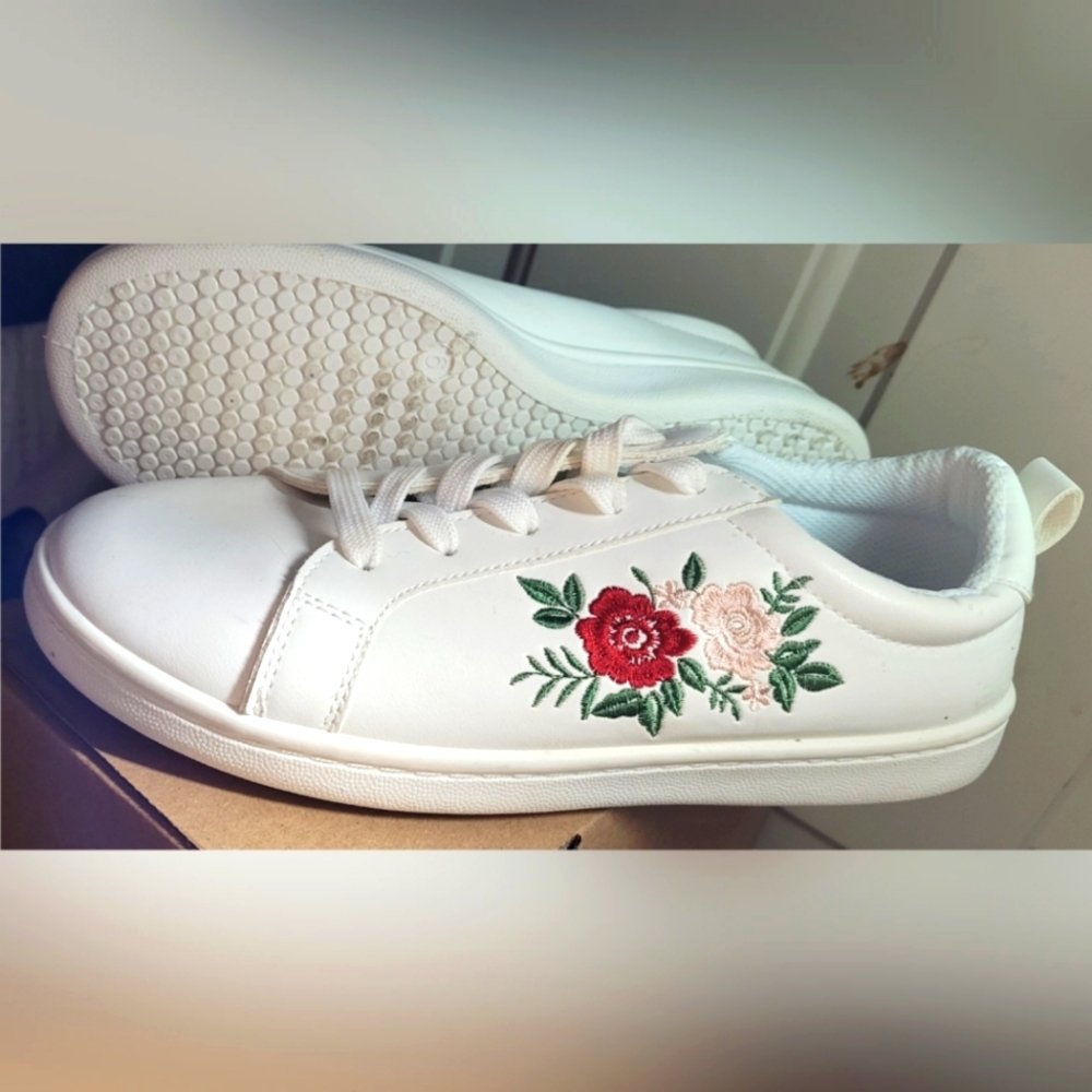 White floral sneakers
